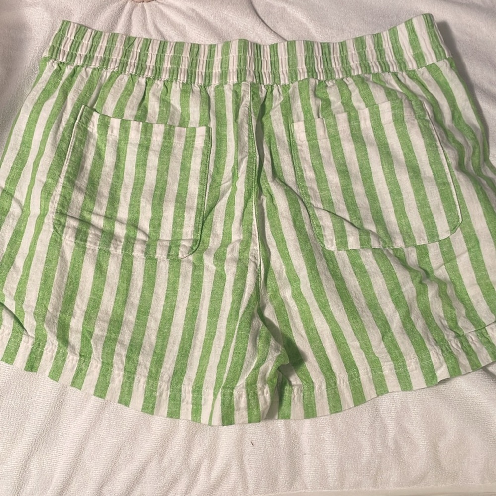 Old navy linen blend green stripe shorts - Picture 3 of 6